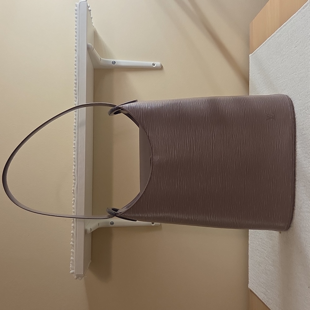 Louis Vuitton Lilac Epi Leather Verseau Bag - Elegant & Rare